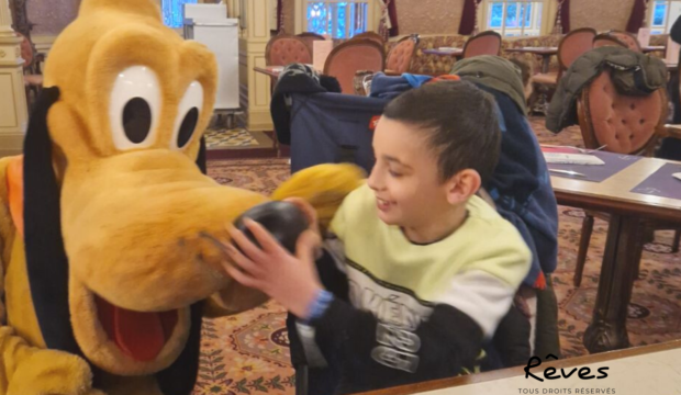 Zyane a séjourné au parc Disneyland Paris