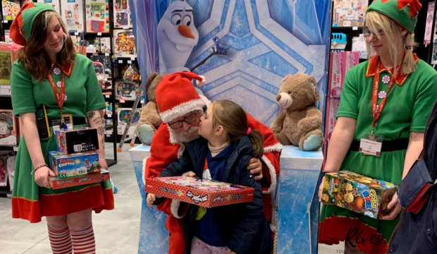 Lya  a rencontré le Père Noël