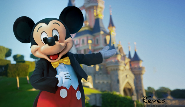 Helena a séjourné au parc Disneyland Paris