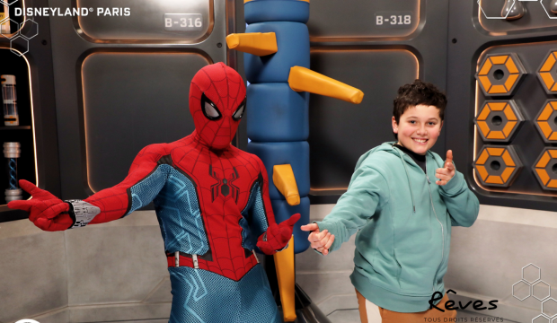 Bastien  a séjourné au parc Disneyland Paris