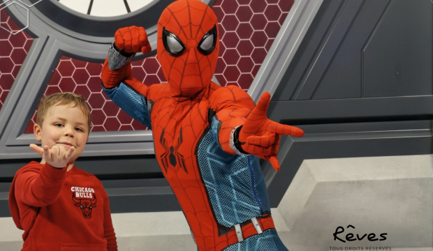 Gabriel a séjourné au parc Disneyland Paris