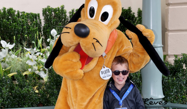 Eyden a séjourné au parc Disneyland Paris
