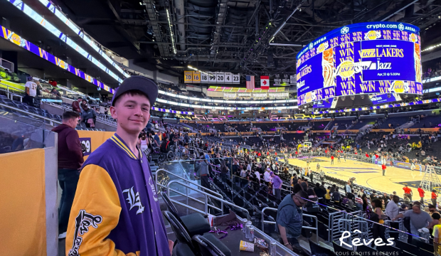 YANIS a assisté à un match de NBA des Lakers à Los Angeles