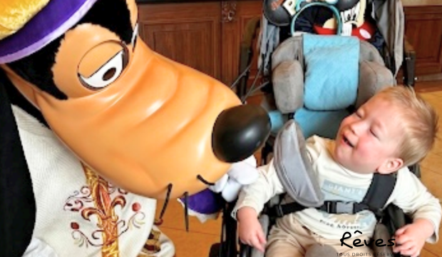 Victor  a séjourné au parc Disneyland Paris