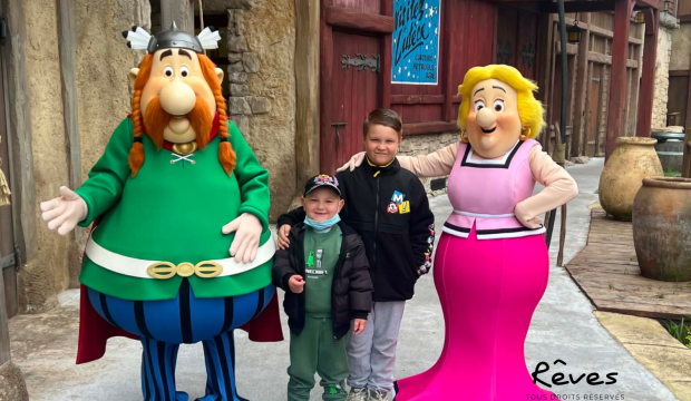 Owen  a fait un séjour au Parc Astérix