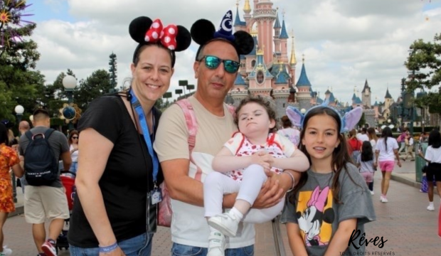 Nalya a séjourné au parc Disneyland Paris