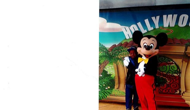 Dinilson a séjourné au parc Disneyland Paris