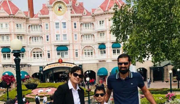 Asma a séjourné au Parc Disneyland Paris