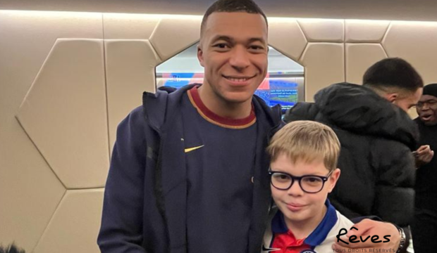 Noah a assisté à un match du PSG et rencontré Kylian M'Bappé
