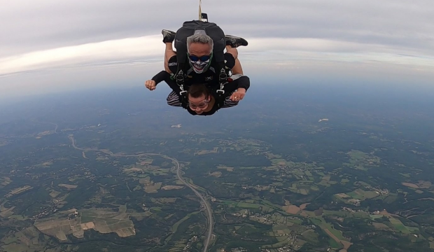 Sophie a fait un saut en parachute