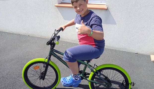 Romain a eu son vélo BMX