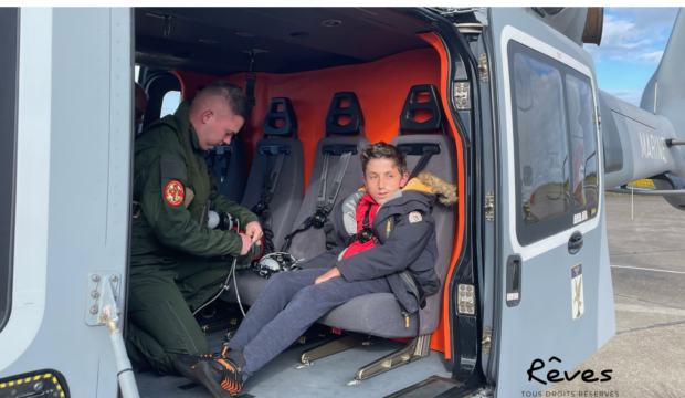 Sohen  a fait un vol en hélicoptère