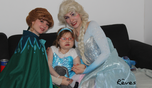 Laurianne a rencontré les princesses Elsa et Anna