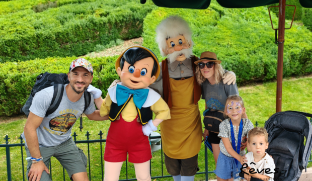 Louise a séjourné au parc Disneyland Paris