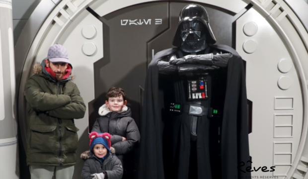 Livio  a séjourné au parc Disneyland Paris